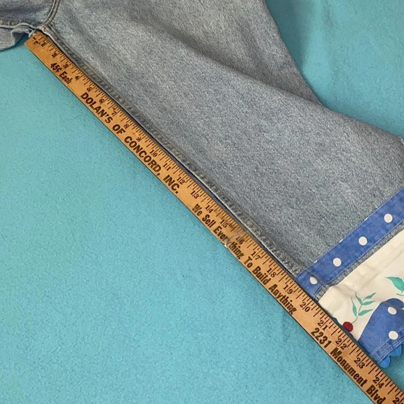 ZENA high rise capri denim embellished at bottom button zipper fly Y2K size 10 - Picture 8 of 10